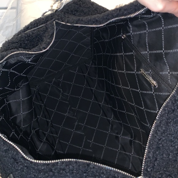 Steve Madden Black Sherpa Duffle Travel Bag - Picture 15 of 17
